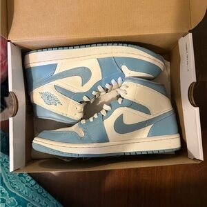 Nike Women's Athletic Shoes - Blue and White